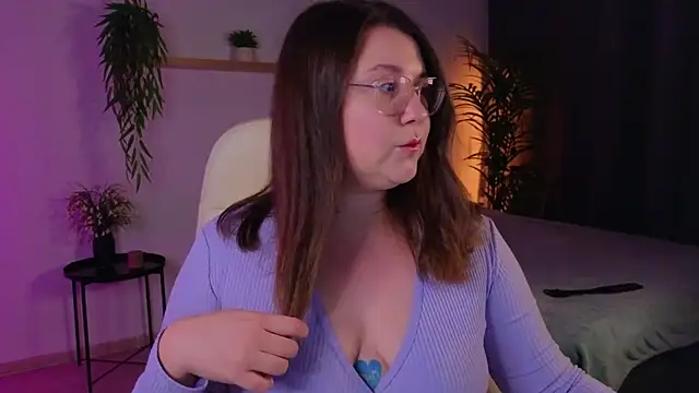 Snapshot of Edalyn_Af chatting on September 2025 09:06:02 PM Edalyn Af online show from September 2025 09:06:02 PM