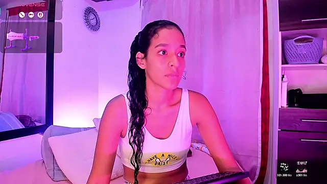 Amber-Sweett online show from January 2026 12:13:01 AM