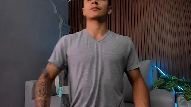 Leo santoro online show from September 2025 12:48:01 PM