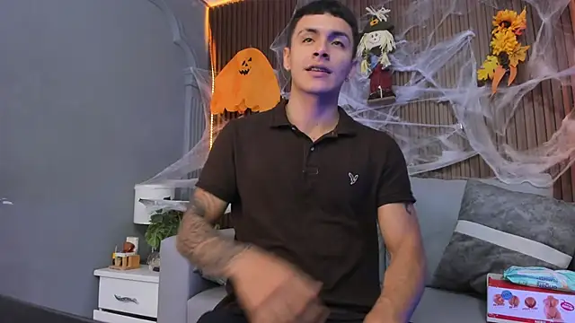 Leo santoro online show from October 2025 01:42:02 PM