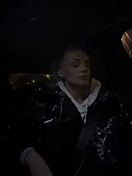 BOO D online show from December 2025 09:22:01 PM