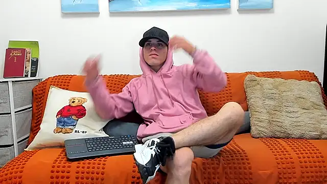 alex-golden online show from September 2025 04:19:01 PM