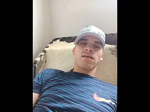 alex-golden online show from December 2025 05:22:02 PM