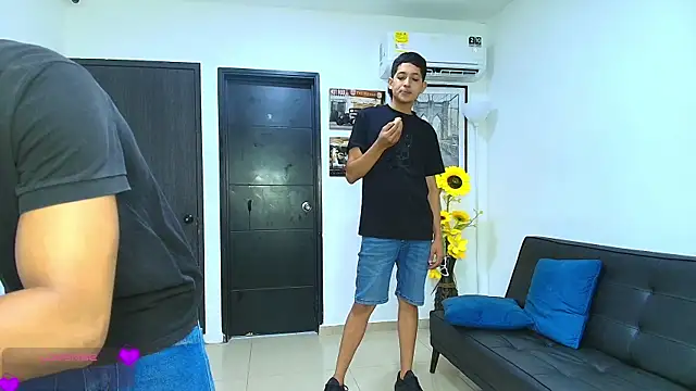 Bisexlifehot   online show from April 2026 11:16:01 PM