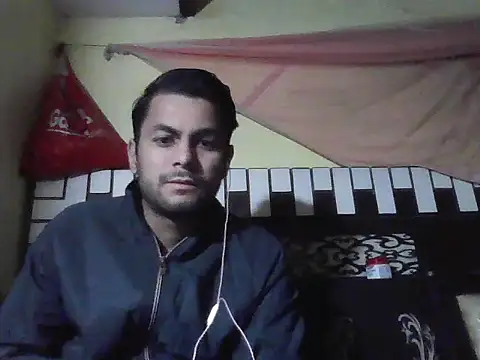 Snapshot of ursdreamperson chatting on February 2026 02:43:02 AM ursdreamperson online show from February 2026 02:43:02 AM