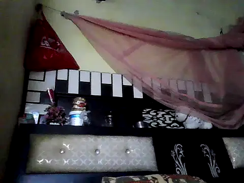 Snapshot of ursdreamperson chatting on February 2026 04:11:02 PM ursdreamperson online show from February 2026 04:11:02 PM