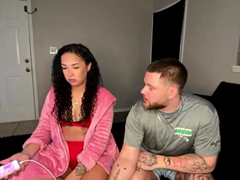 Snapshot of theviberoom chatting on January 2026 04:34:02 PM theviberoom online show from January 2026 04:34:02 PM