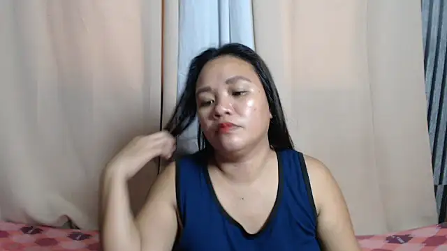 Snapshot of joanpetite chatting on October 2025 02:54:01 AM joanpetite online show from October 2025 02:54:01 AM