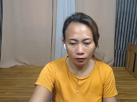 Snapshot of joanpetite chatting on October 2025 12:01:02 AM joanpetite online show from October 2025 12:01:02 AM