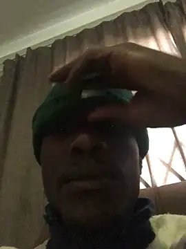 Snapshot of cuminsidebby chatting on October 2025 03:43:01 PM cuminsidebby online show from October 2025 03:43:01 PM