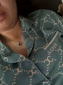 Nhung584 online show from September 2025 11:37:02 PM