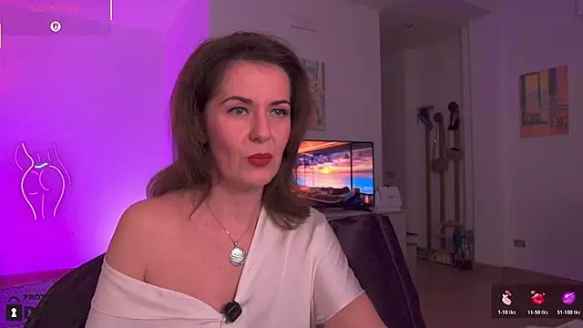 Witch in Silk online show from November 2025 05:46:02 PM