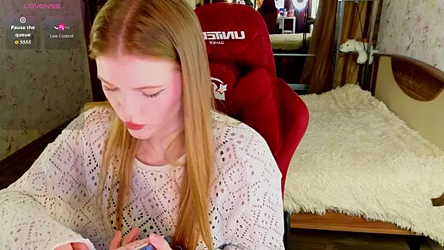 Snapshot of Jenny_Skinner20 chatting on May 2026 06:35:02 PM Jenny Skinner20 online show from May 2026 06:35:02 PM