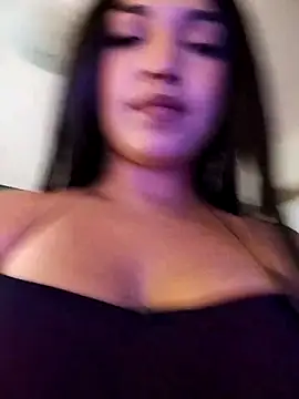 FallsForHerSmile online show from March 2026 04:55:01 PM