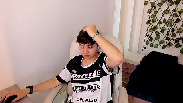 Nathaly ds online show from November 2025 07:40:02 PM