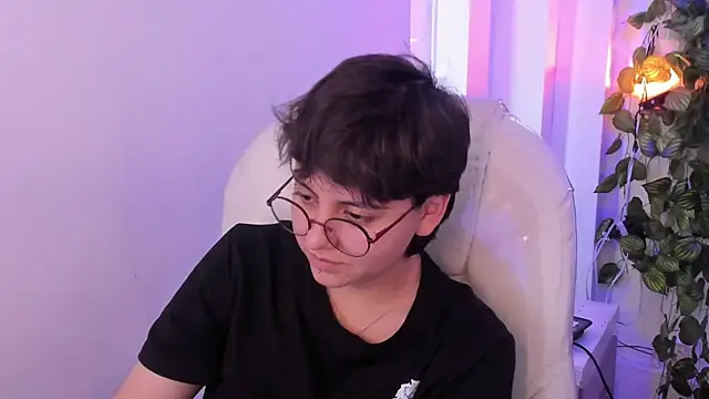 Nathaly ds online show from April 2026 07:58:01 PM