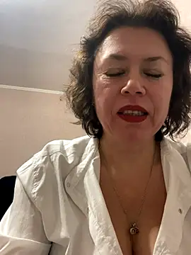 Kiravix online show from December 2025 07:20:02 PM