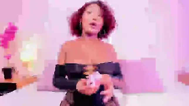 Emmadancer online show from November 2025 07:35:02 PM