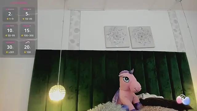 PaulinaGame online show from September 2025 06:52:02 PM