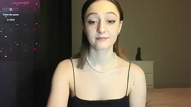 white liillyy online show from March 2026 09:42:02 PM