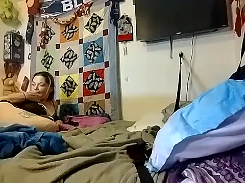 SnowBunny1224 online show from September 2025 09:03:02 AM