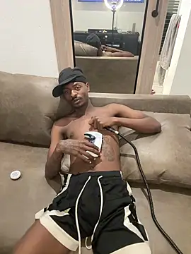 Snapshot of AllDayBbC chatting on October 2025 03:19:02 PM AllDayBbC online show from October 2025 03:19:02 PM