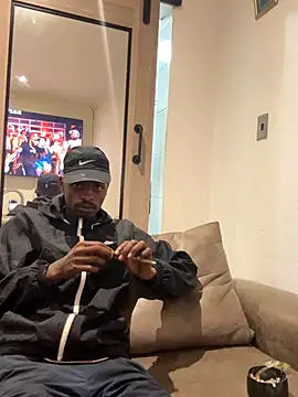 Snapshot of AllDayBbC chatting on October 2025 08:21:02 PM AllDayBbC online show from October 2025 08:21:02 PM