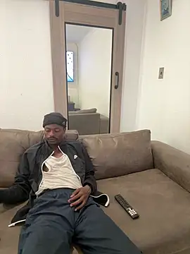 Snapshot of AllDayBbC chatting on November 2025 12:27:02 PM AllDayBbC online show from November 2025 12:27:02 PM