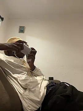 Snapshot of AllDayBbC chatting on March 2026 11:11:01 PM AllDayBbC online show from March 2026 11:11:01 PM