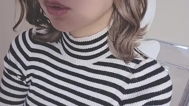 Snapshot of miho-ch chatting on May 2026 12:35:02 PM miho-ch online show from May 2026 12:35:02 PM