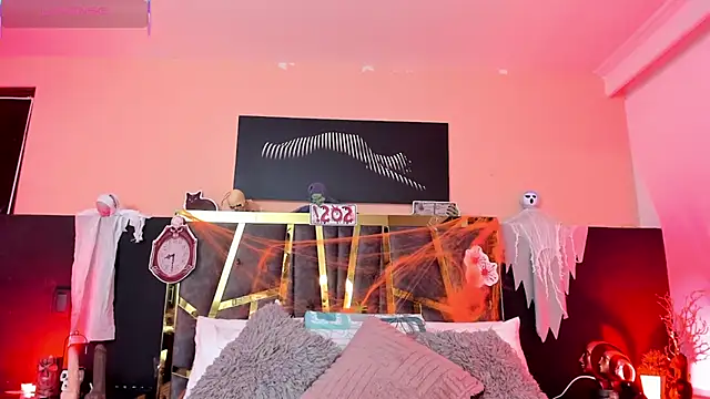 ScarletTorres online show from November 2025 01:57:01 PM