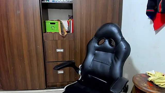 miss bigcockts online show from April 2026 08:31:01 PM