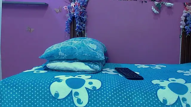 skinnybarbie022 online show from January 2026 12:58:01 AM