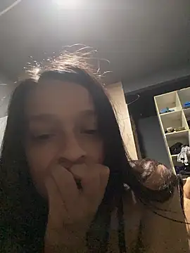 Snapshot of Evermorre chatting on February 2026 09:49:02 AM Evermorre online show from February 2026 09:49:02 AM