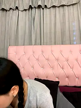 samanthadeluxe1 online show from October 2025 07:02:01 PM