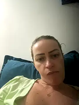 Alerquinasc online show from November 2025 09:58:01 PM