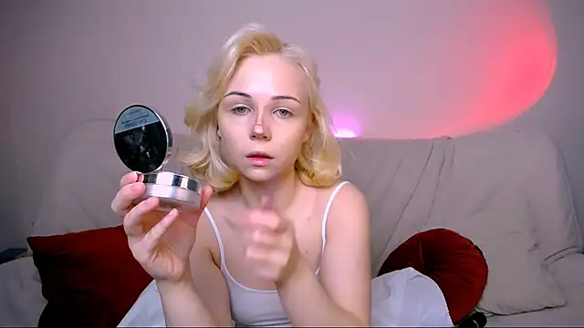 Charlotte Colinss online show from February 2026 03:35:01 AM