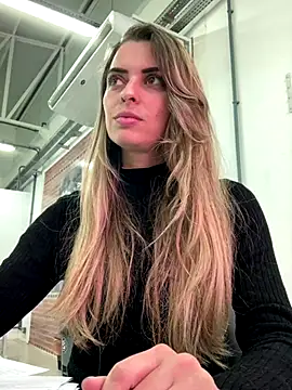 SweetGraciosa online show from October 2025 03:22:01 PM