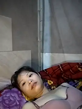 Snapshot of LinhNa999 chatting on October 2025 05:03:02 AM LinhNa999 online show from October 2025 05:03:02 AM