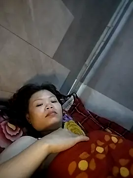 Snapshot of LinhNa999 chatting on December 2025 12:54:01 PM LinhNa999 online show from December 2025 12:54:01 PM