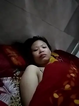 Snapshot of LinhNa999 chatting on December 2025 01:42:01 PM LinhNa999 online show from December 2025 01:42:01 PM