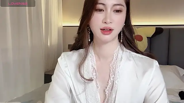 wuyueaini online show from November 2025 04:55:02 AM