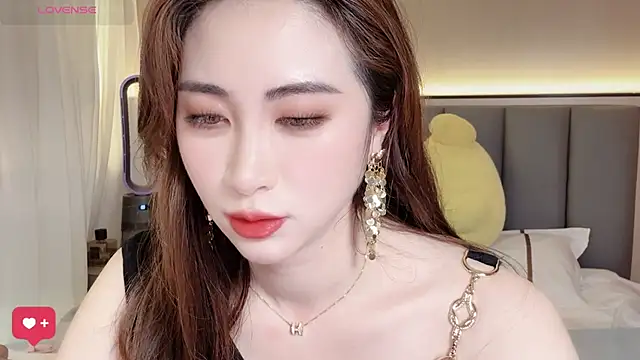 Snapshot of wuyueaini chatting on May 2026 06:51:02 AM wuyueaini online show from May 2026 06:51:02 AM