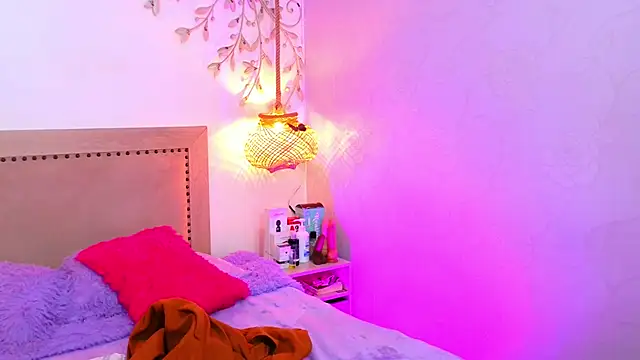 Snapshot of Daphnee- chatting on September 2025 11:54:02 AM Daphnee- online show from September 2025 11:54:02 AM