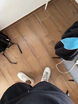 Manu97k online show from November 2025 04:46:01 PM