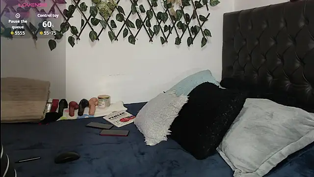 valeria benett online show from November 2025 07:12:01 PM