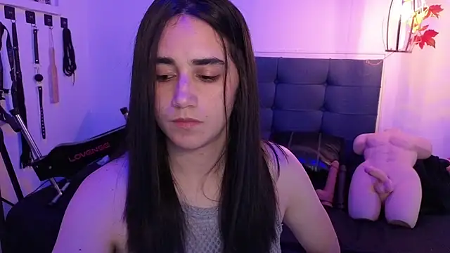 Snapshot of elowen_halley1 chatting on October 2025 06:48:01 PM elowen halley1 online show from October 2025 06:48:01 PM