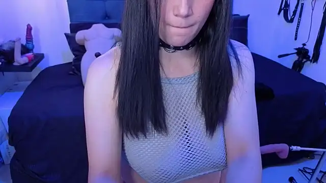 Snapshot of elowen_halley1 chatting on November 2025 08:21:02 PM elowen halley1 online show from November 2025 08:21:02 PM