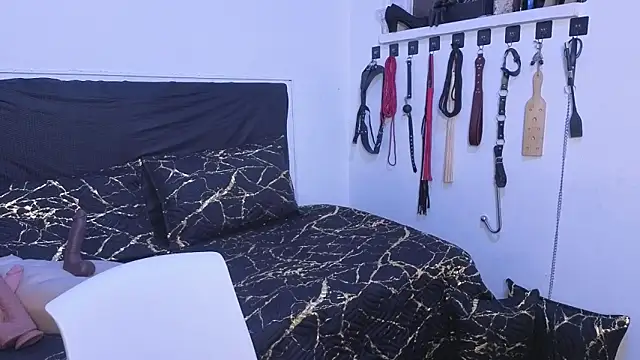 Snapshot of elowen_halley1 chatting on November 2025 09:57:02 PM elowen halley1 online show from November 2025 09:57:02 PM