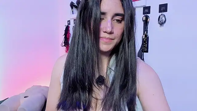 Snapshot of elowen_halley1 chatting on February 2026 08:16:01 PM elowen halley1 online show from February 2026 08:16:01 PM